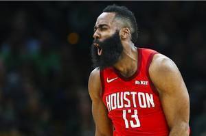 四年前的今天:哈登狂砍60+10+11 为NBA历史上唯一一次60+三双