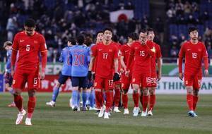 国足为何不能解散?媒体人:国家队取得好成绩能带动更多孩子踢球