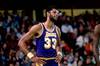 1984年的今天:“天勾”贾巴尔超越张伯伦成为NBA历史总得分王